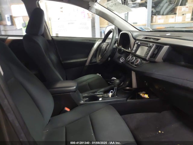 Toyota RAV4 LE 2015 JTMZFREVXFD052641 Image 5