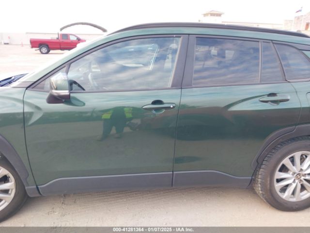 7MUCAAAG0NV037099 Toyota Corolla Cross Le