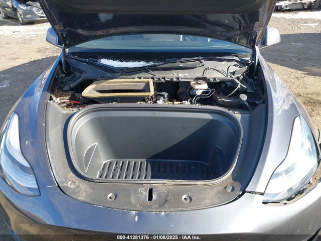2021 TESLA MODEL Y 5YJYGDEE3MF122966 Photo 9