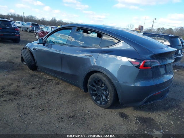 2021 TESLA MODEL Y 5YJYGDEE3MF122966 Photo 2