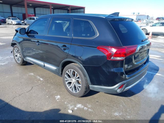 2017 MITSUBISHI OUTLANDER JA4AZ3A3XHZ026725 Photo 2