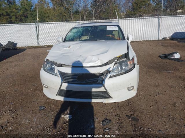 JTHBW1GG6E2075022 Lexus ES 300H