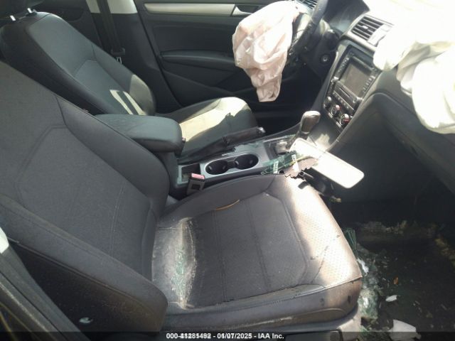 1VWBV7A39FC041582 Volkswagen Passat 2.0l Tdi Se
