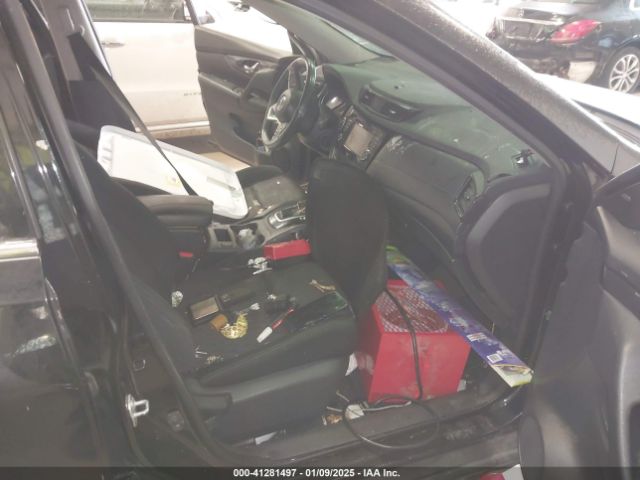 KNMAT2MV1HP513581 Nissan ROGUE SV