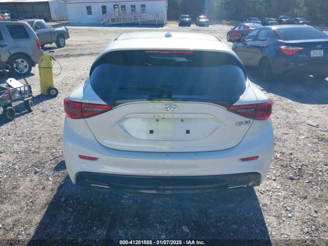 SJKCH5CP3HA033931 Infiniti QX30
