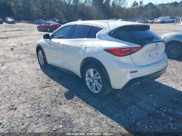 SJKCH5CP3HA033931 Infiniti QX30