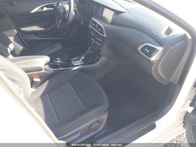 SJKCH5CP3HA033931 Infiniti QX30