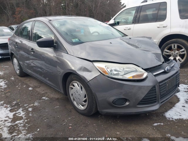 Ford FOCUS S 2014 1FADP3E27EL125467 Image 1