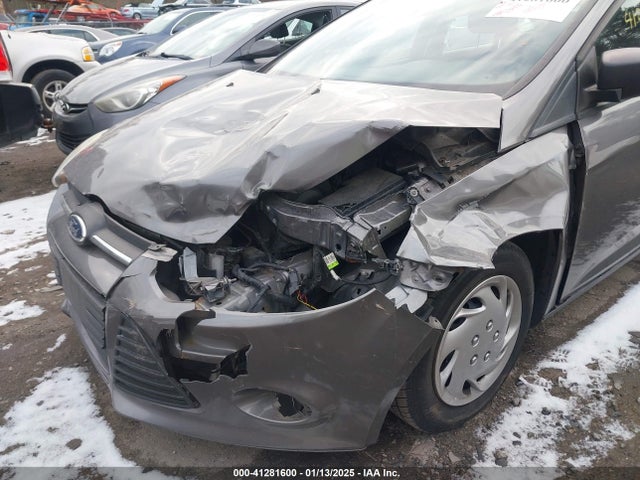 Ford FOCUS S 2014 1FADP3E27EL125467 Image 6