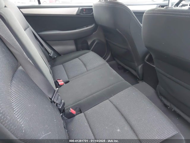 4S4BSAAC8H3338821 Subaru Outback 2.5i