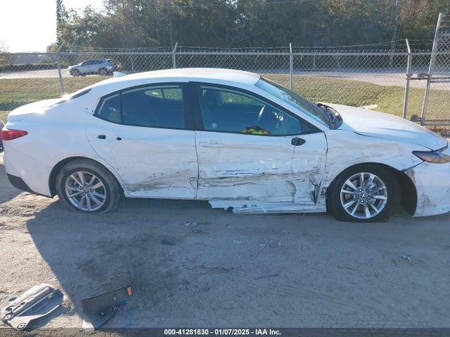 Toyota CAMRY LE 2025 4T1DAACK4SU070576 Image 13