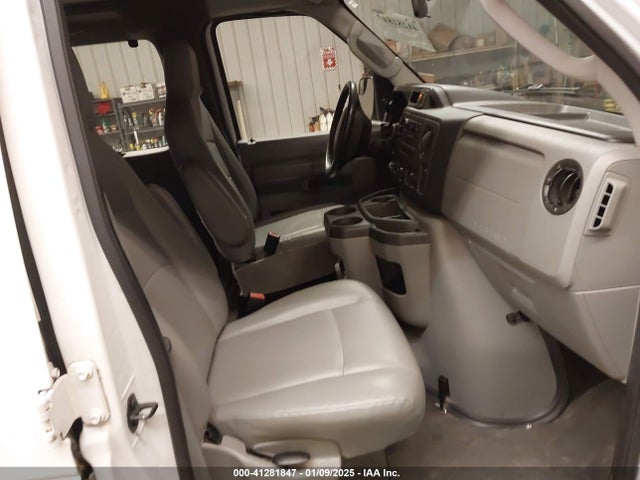 Ford E-250 Commercial 2014 1FTNS2EW6EDA81983 Image 5