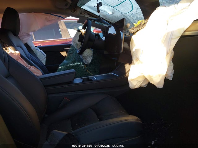 2025 TESLA MODEL Y 7SAYGDED0SF222885 Photo 4