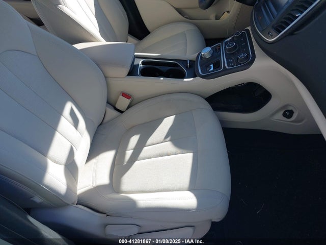 Chrysler 200 Limited 2016 1C3CCCAB3GN137909 Image 5