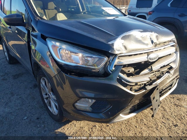 1FMCU9G9XKUB66625 Ford ESCAPE SE