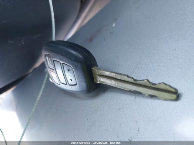 5YFBURHE3HP662397 Toyota COROLLA LE