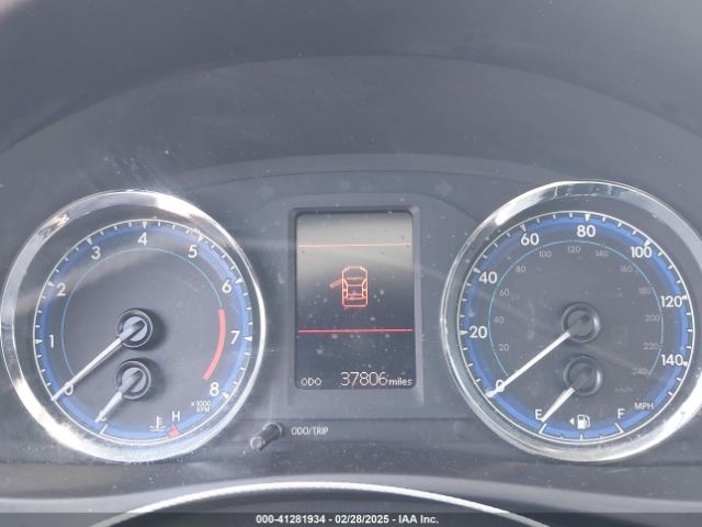 5YFBURHE3HP662397 Toyota COROLLA LE