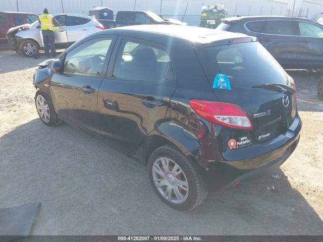 41282007 :رقم المزاد ، JM1DE1HZ2B0106688 vin ، 2011 Mazda Mazda2 Sport مزاد بيع