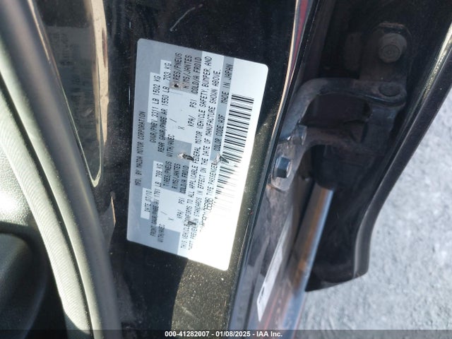 41282007 :رقم المزاد ، JM1DE1HZ2B0106688 vin ، 2011 Mazda Mazda2 Sport مزاد بيع