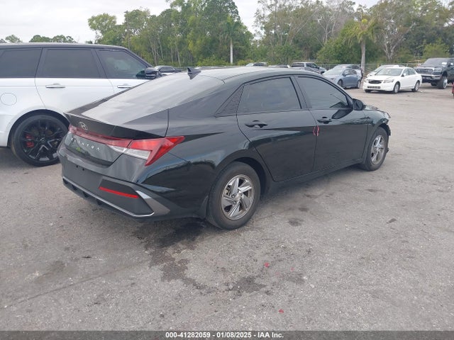 KMHLL4DG7RU739600 Hyundai ELANTRA SE