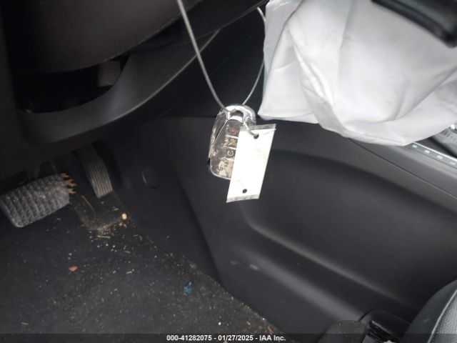 3GNAXNEV9KL214323 Chevrolet Equinox Premier