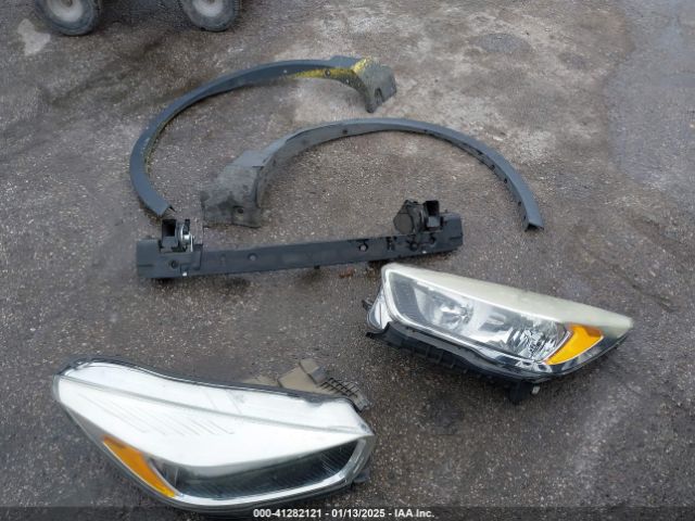 1FMCU0F70HUE13204 Ford ESCAPE S