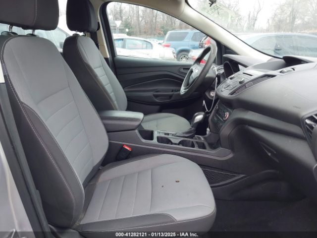 1FMCU0F70HUE13204 Ford ESCAPE S