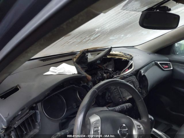 5N1AT2MT6FC781301 Nissan Rogue Sl