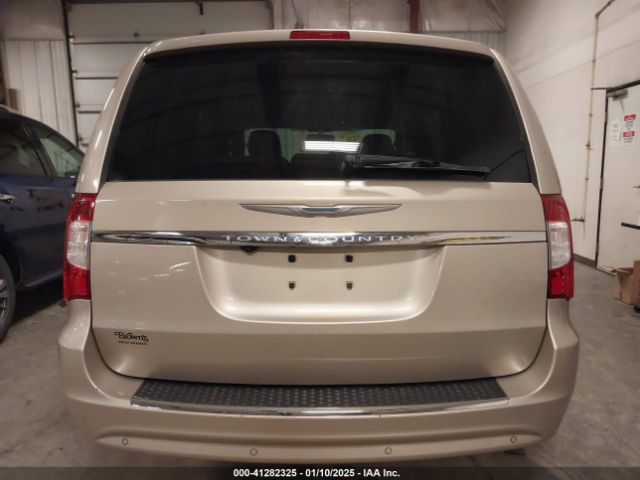 2C4RC1CG9ER143300 Chrysler Town & Country Touring-l