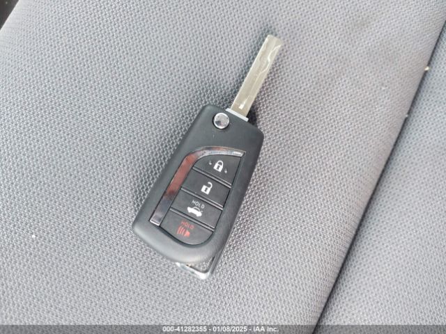 5YFB4MDE8SP250072 Toyota COROLLA LE