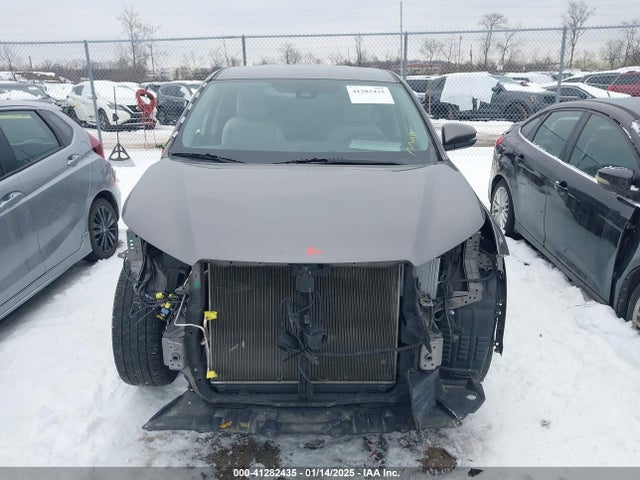Toyota Highlander Le 2018 5TDZARFH2JS037751 Image 13