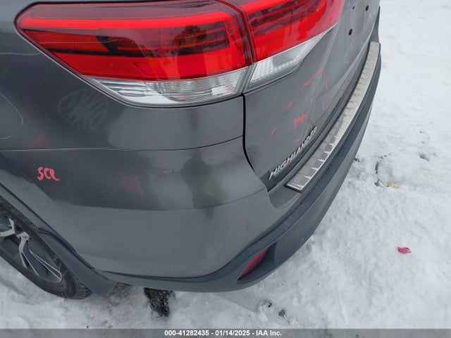 Toyota Highlander Le 2018 5TDZARFH2JS037751 Image 21