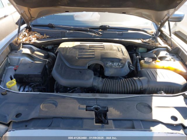 2C3CDXHG7EH328910 Dodge Charger Sxt