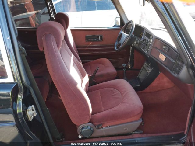 1986 SAAB 900 YS3AC35D3G7027132 Photo 4