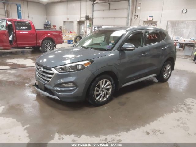 KM8J3CA40HU445272 Hyundai Tucson Se Plus