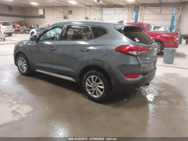 KM8J3CA40HU445272 Hyundai Tucson Se Plus