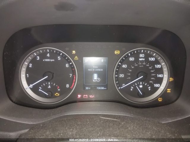 KM8J3CA40HU445272 Hyundai Tucson Se Plus