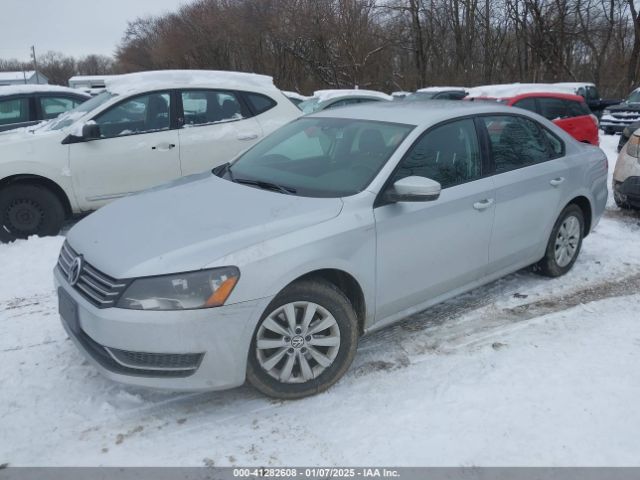 1VWAT7A36FC017113 Volkswagen Passat 1.8t Wolfsburg Edition
