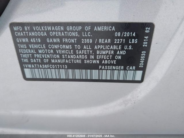 1VWAT7A36FC017113 Volkswagen Passat 1.8t Wolfsburg Edition