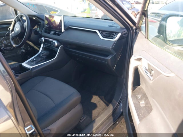 2T3RWRFV9RW226978 Toyota Rav4 Hybrid Xle