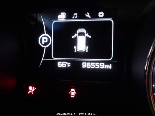 KNDMB5C11H6338576 KIA SEDONA LX
