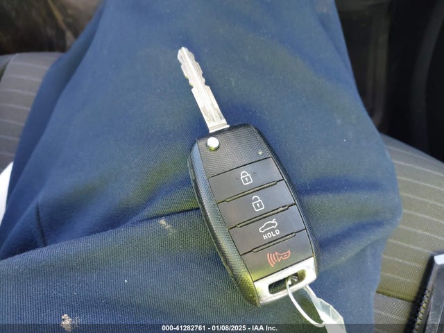 KNAFX4A61G5461024 KIA FORTE LX