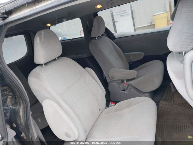 5TDJK3DC4FS127649 Toyota Sienna Le 7 Passenger