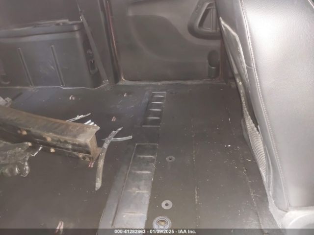 2C4RDGEG0JR205531 Dodge Grand Caravan
