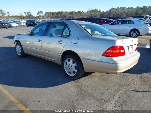 2002 LEXUS LS 430 JTHBN30F920082568 Photo 2