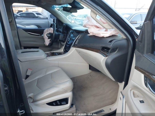 2018 CADILLAC ESCALADE ESV 1GYS3HKJ5JR102244 Photo 4