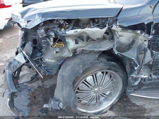 2018 CADILLAC ESCALADE ESV 1GYS3HKJ5JR102244 Photo 5
