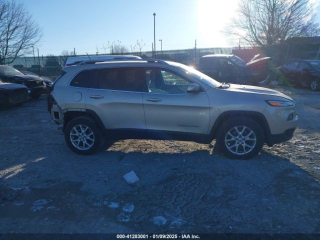 1C4PJMCS4FW528498 Jeep Cherokee Latitude