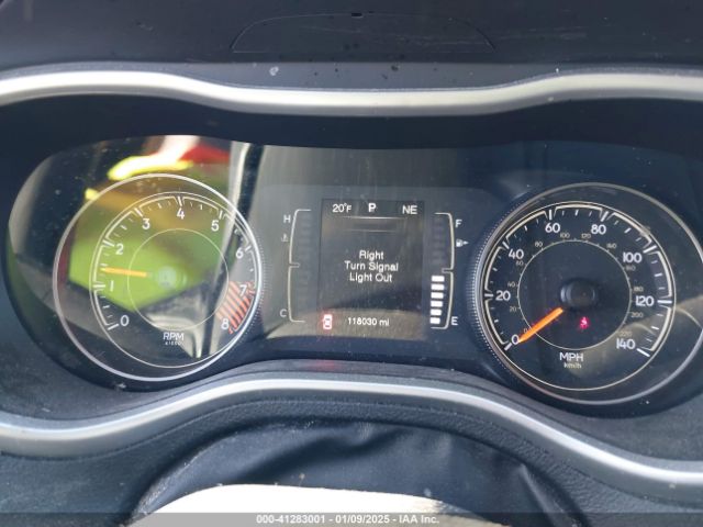 1C4PJMCS4FW528498 Jeep Cherokee Latitude