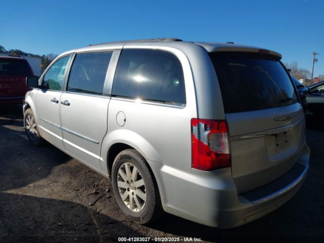 2011 CHRYSLER TOWN & COUNTRY 2A4RR8DGXBR714238 Photo 2